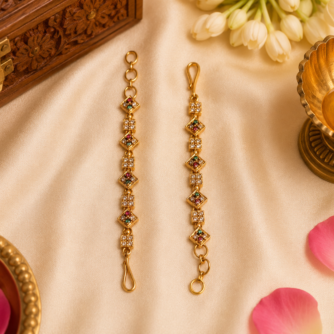 Ratna Jodika Ear Chain